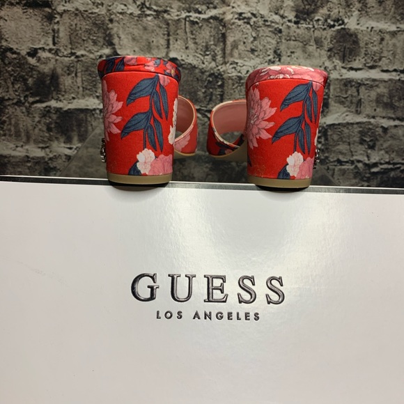 GUESS red multifabric heels 👠 - Picture 3 of 10